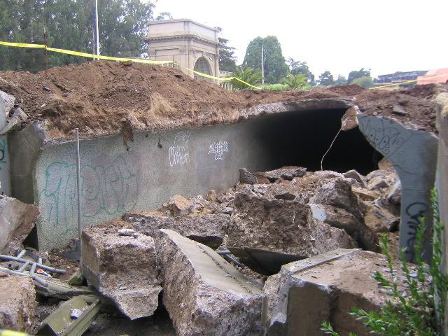 062104_sw_tunnel_-_privately_demolished.jpg 