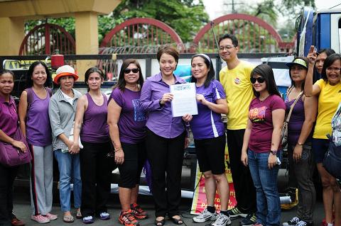 2013-international-womens-day-philippines.jpg 