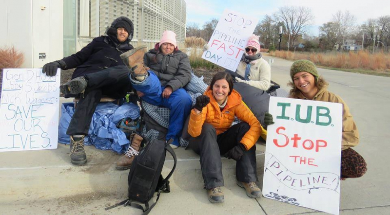 sm_dakota_access_pipeline_protest_iowa_utilities_board.jpg 