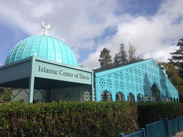 islamic-center-davis_4-1-22-17.jpg 