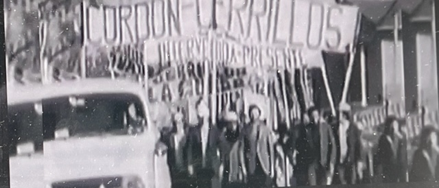 chile_workers_marching_1973.jpg 
